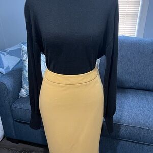 Elegant Women's Pencil Skirt Yellow - Sz Small 4